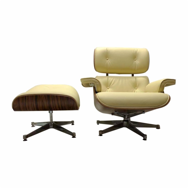 Charles Eames Chaise longue Yellow Leather Charles Eames Chaise longue Yellow Leather