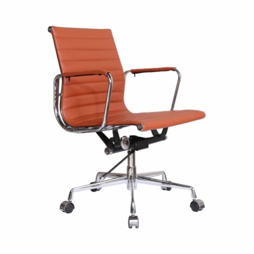Eames Style EA117 Alu­mini­um Chair with cas­tors and arms