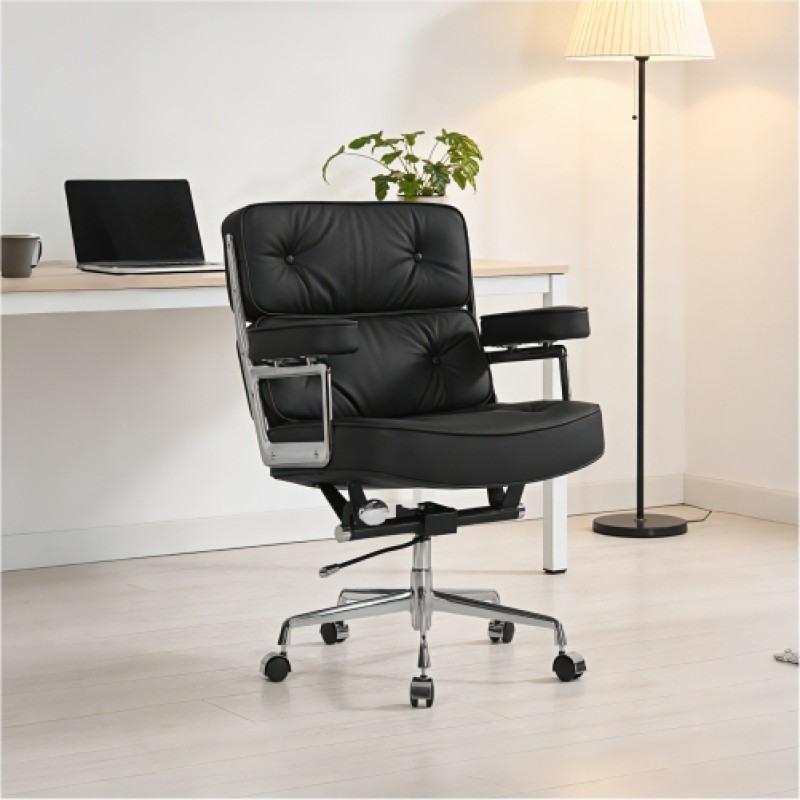 Eames Style Lob­by Chair