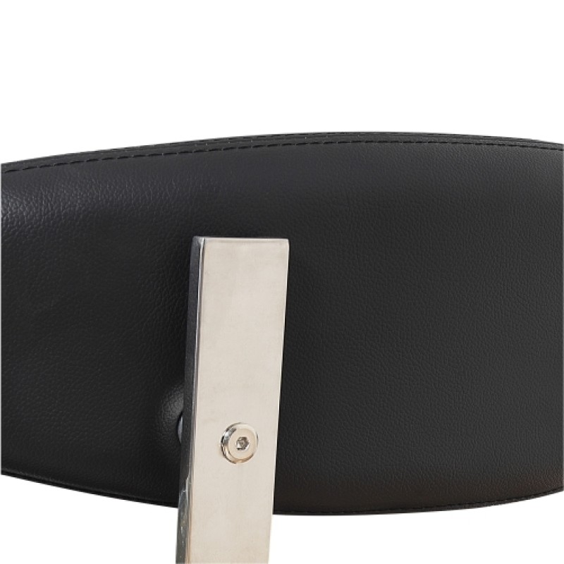 Coro­na Chair & Ottoman