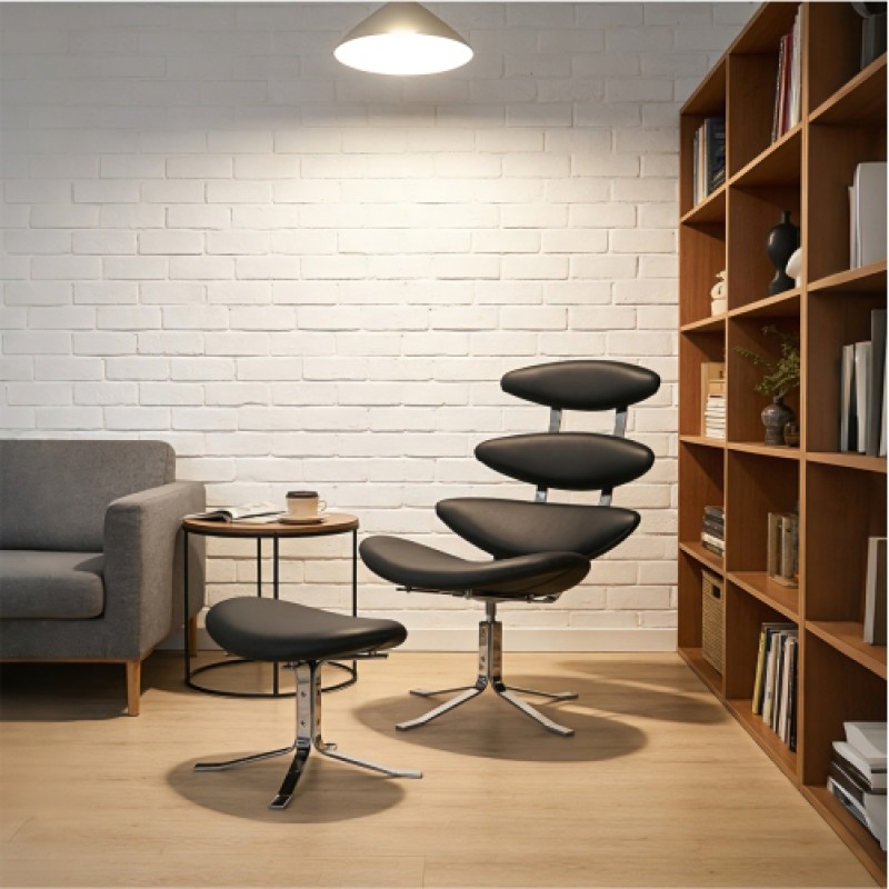 Coro­na Chair & Ottoman