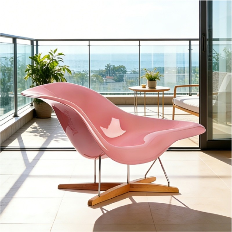 Eames La Chaise